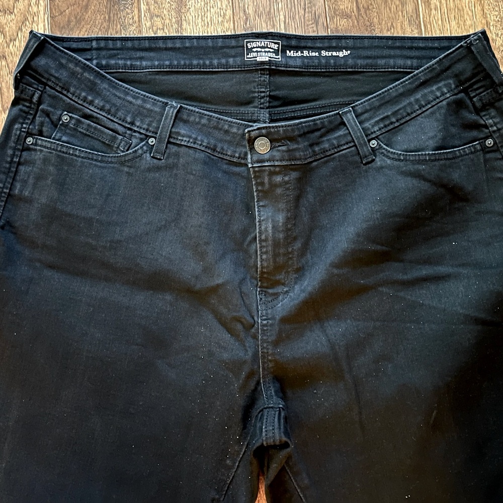 Levi's Signature Gold Black Straight Leg Jeans